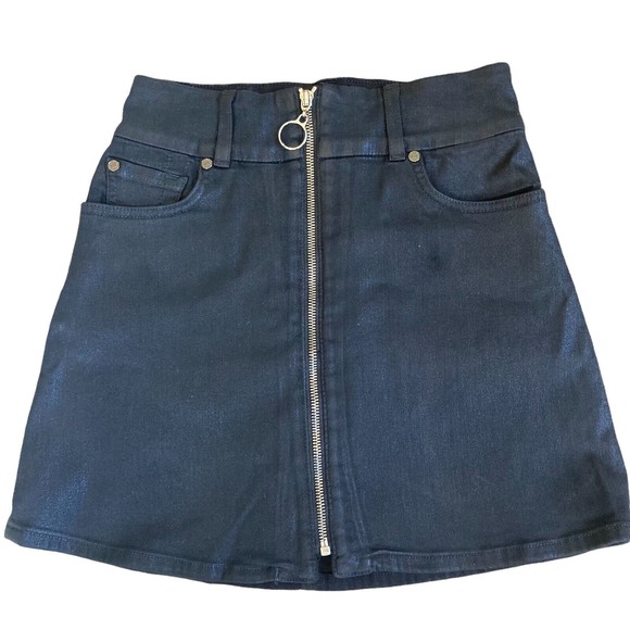 7 For All Mankind Women’s Size 24 Black Coated Denim Zip Front Mini Jean Skirt - Picture 1 of 6